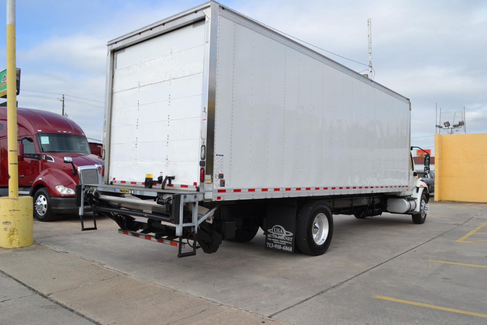 2020 WHITE /BLACK INTERNATIONAL MV 607 with an CUMMINS B6.7L 260HP engine, ALLISON 2500RDS AUTOMATIC transmission, located at 9172 North Fwy, Houston, TX, 77037, (713) 910-6868, 29.887470, -95.411903 - Photo#4